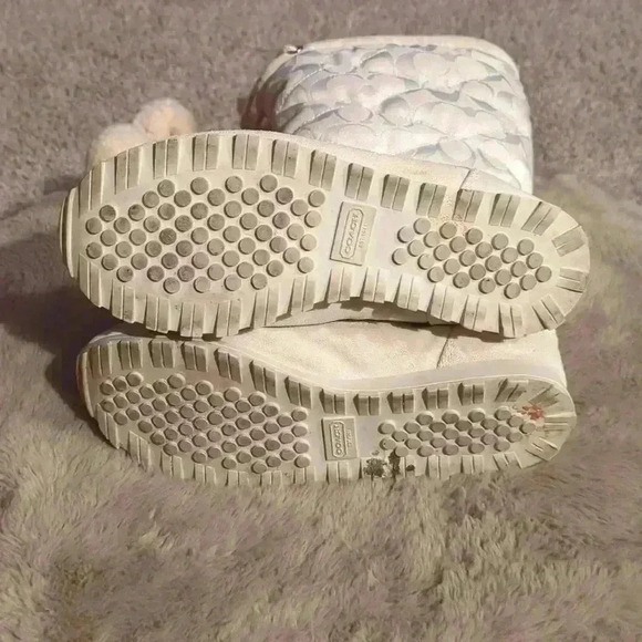 Coach Women's White Boots, size 7.5 - Picture 7 of 11